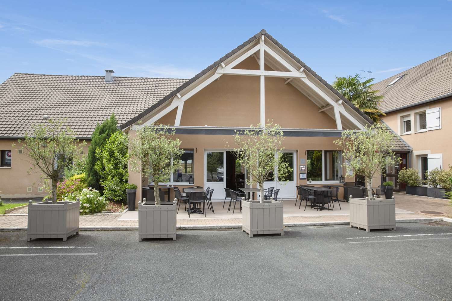 Sure Hotel By Best Western Chateauroux Exterior photo